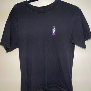 Medium black graphic t